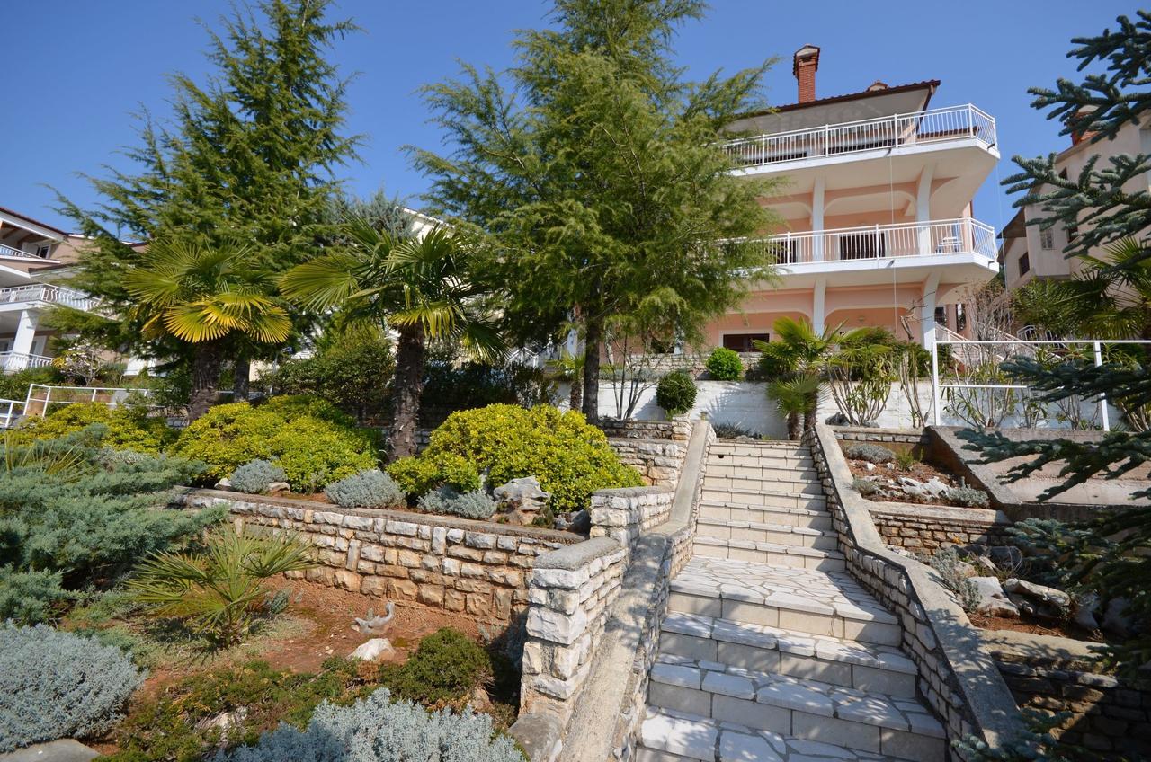Apartments Slavica Rabac Bagian luar foto