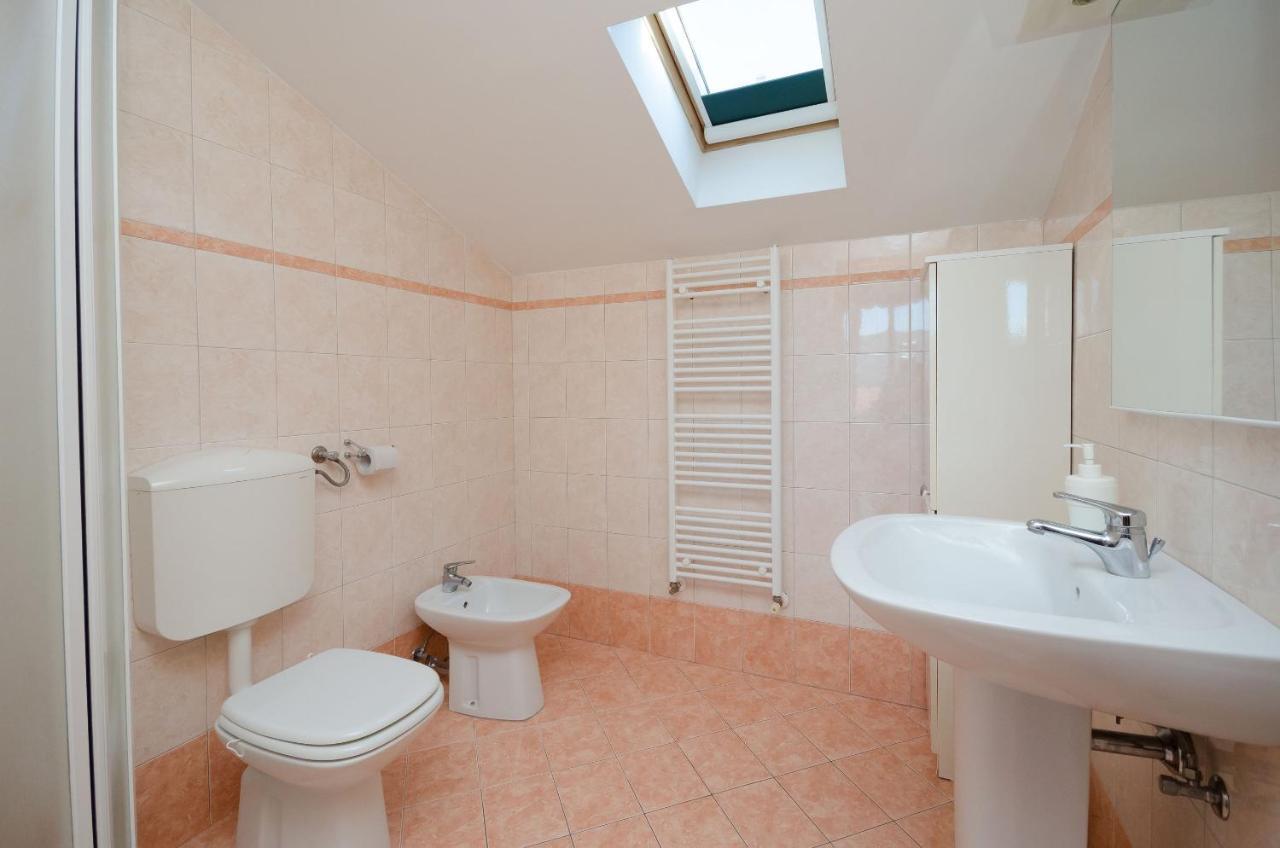 Apartments Slavica Rabac Bagian luar foto